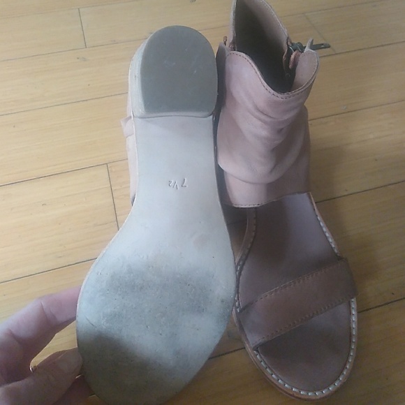 Leather sandals - Picture 3 of 3